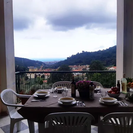 Ampio Appartamento Storico Apartment *