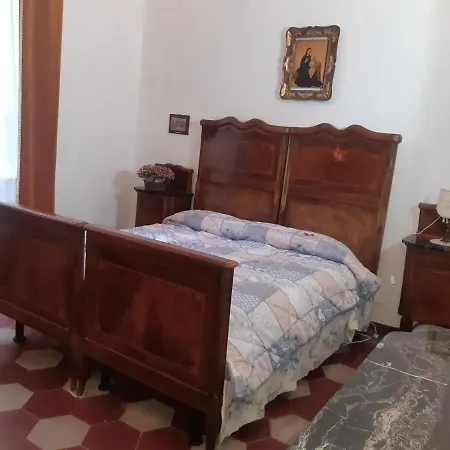 Apartment Ampio Appartamento Storico Loano